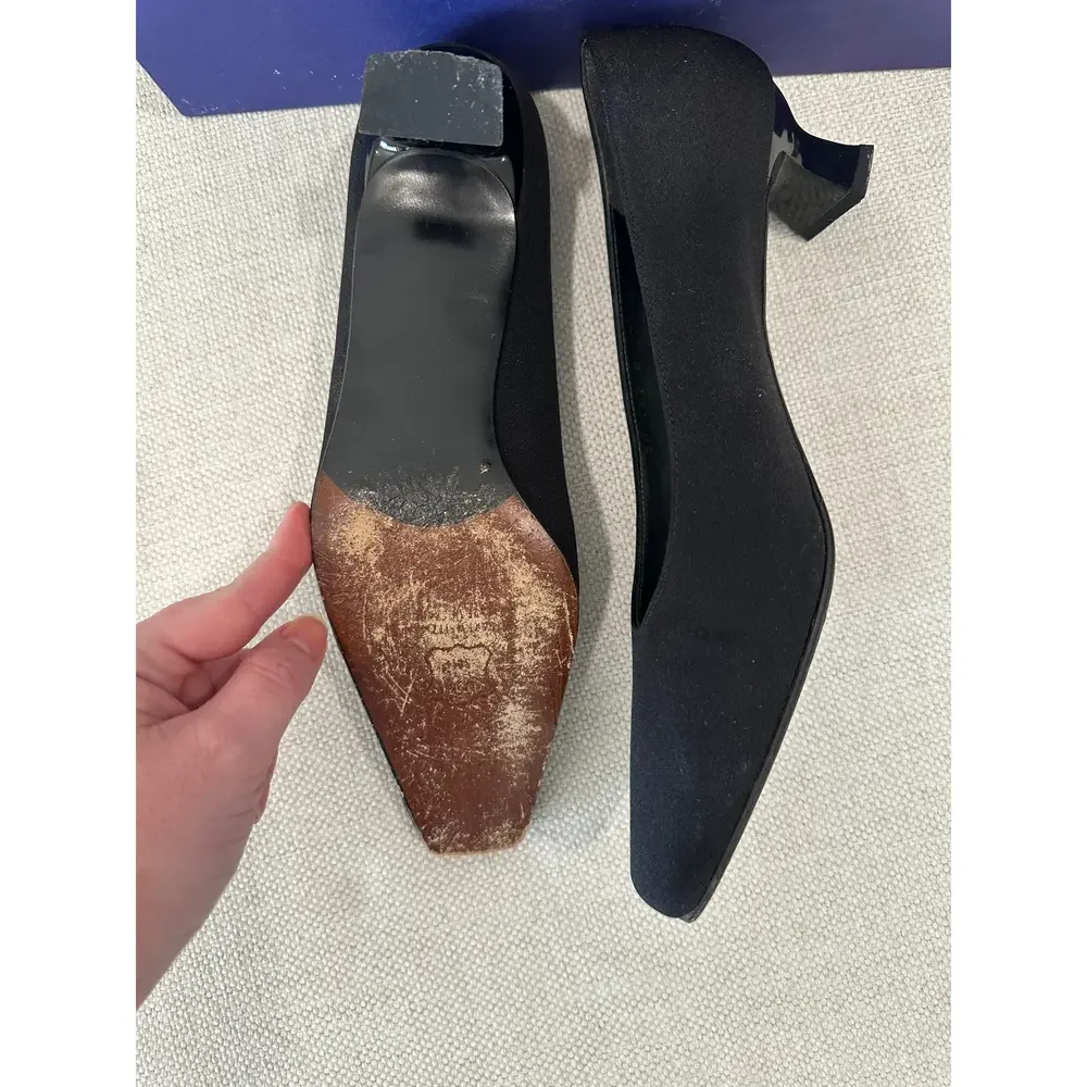 Stuart Weitzman River Heels – Naughty Viola Luau Linen – Size 6.5B in Black